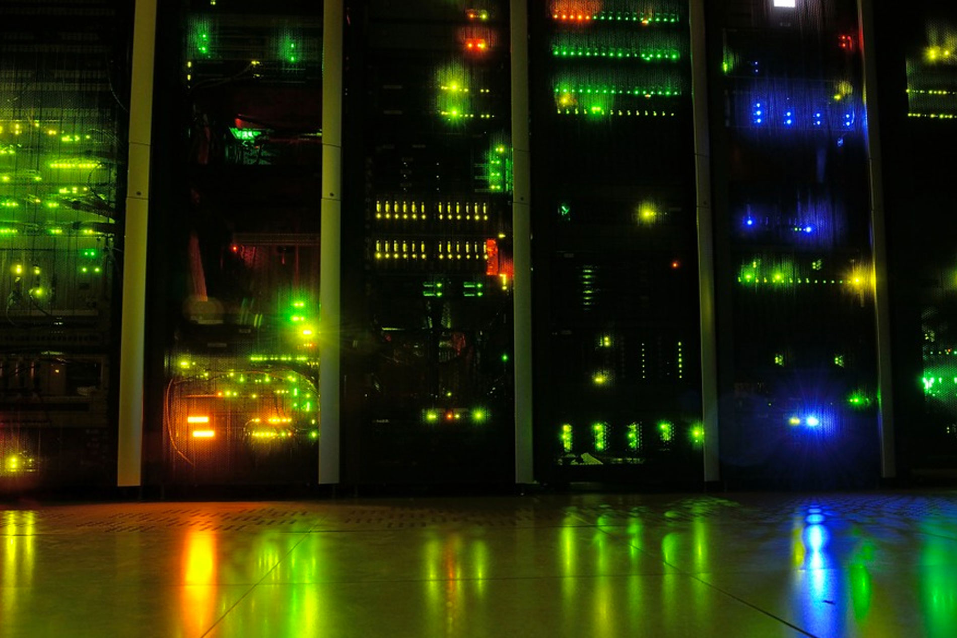 Virtual Private Server (VPS) Hosting vs. Dedicated Hosting